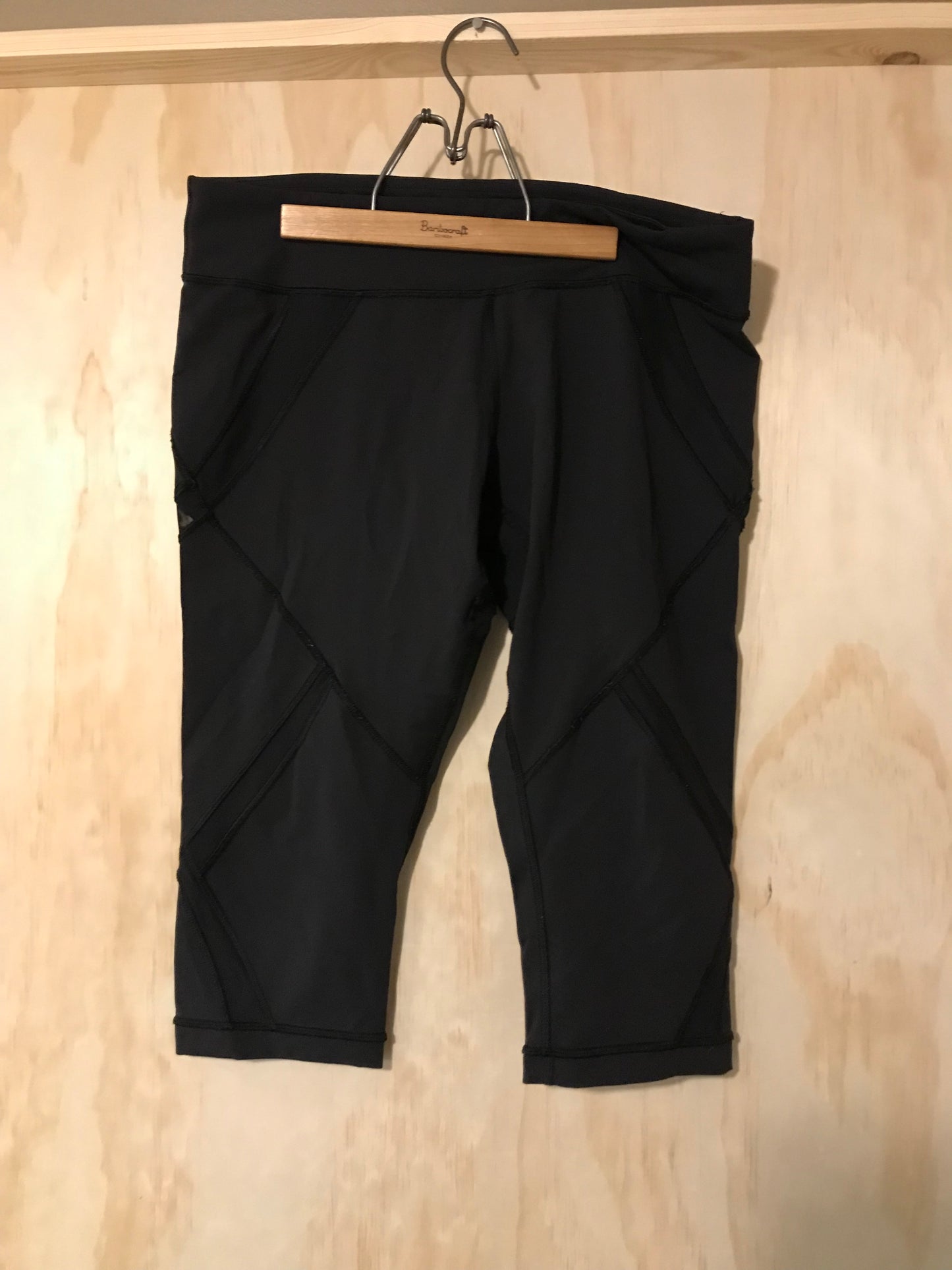 Lululemon  knee length shorts L