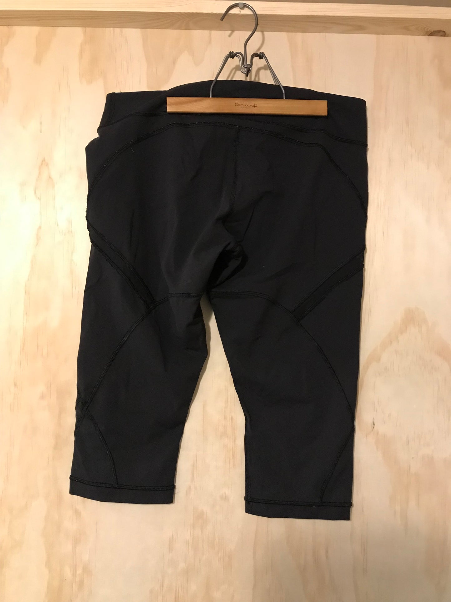 Lululemon  knee length shorts L