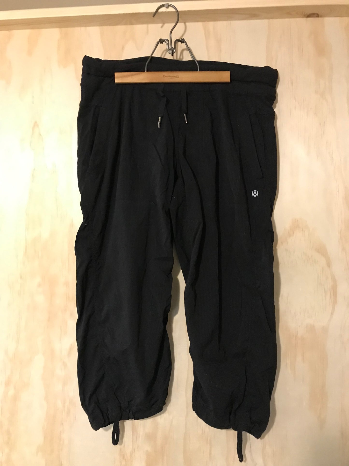 Lululemon crop studio pant M