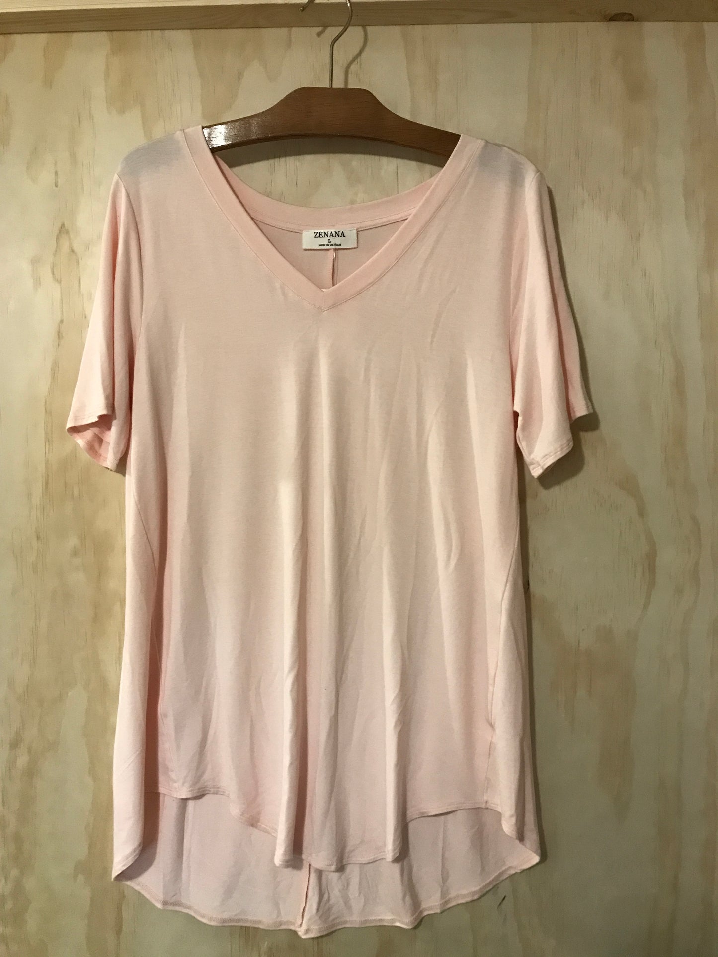 Zenana basic t shirt L