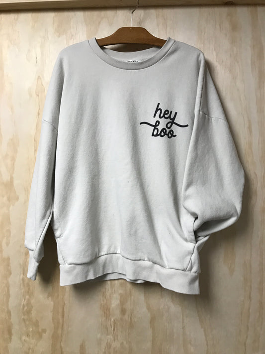 Zenana “hey boo” crew neck L