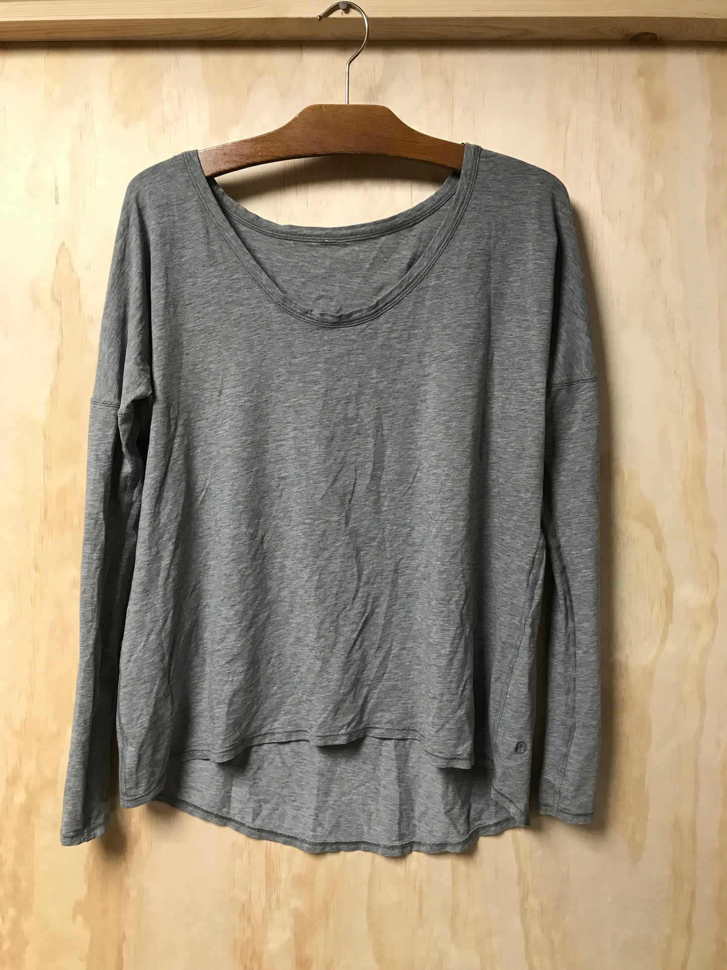 Lululemon long sleeve M