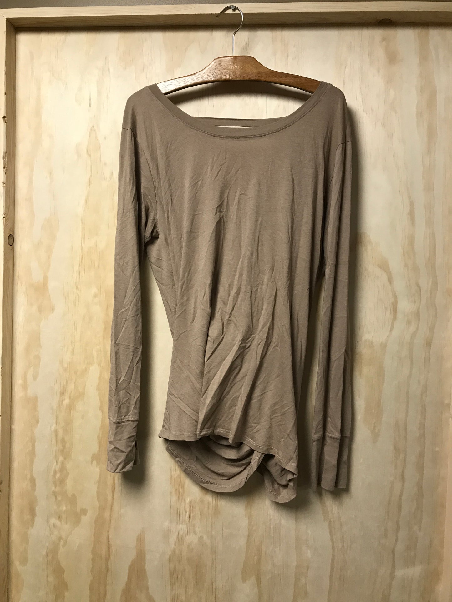 Okakie open back long sleeve L