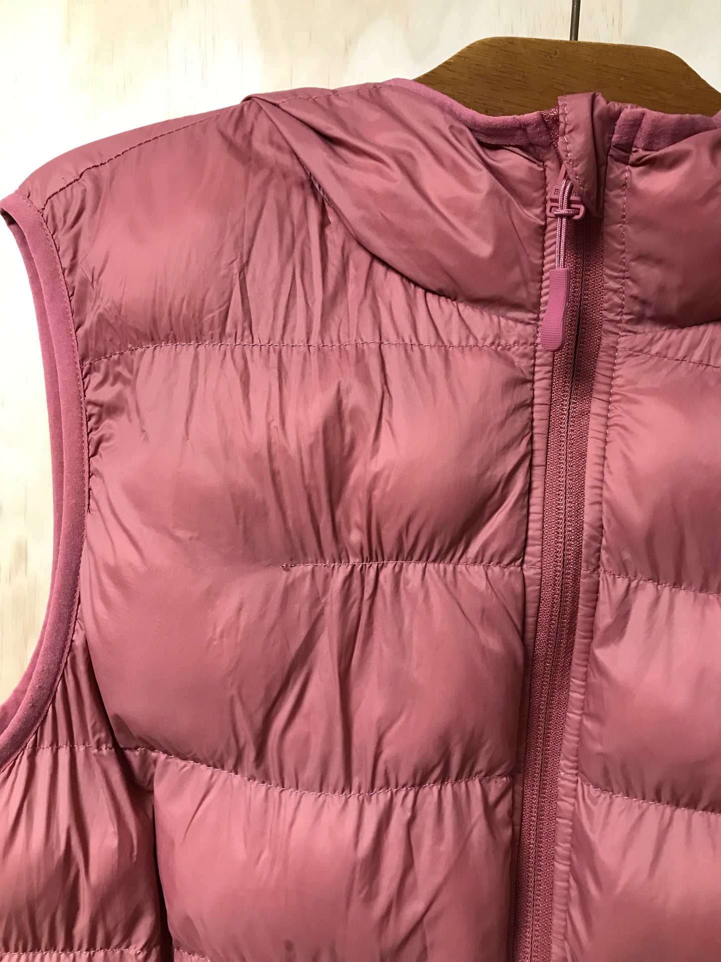 Bench pink puffer vest L